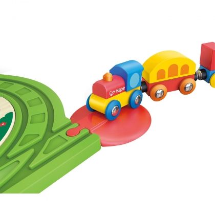 hape, влакче, влак, вагони, пъзел, релси, игра, игри, играчка, играчки
