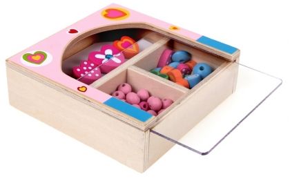 Woody - Дървени мъниста в кутия със сърчица за бижута