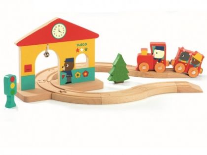 djeco, дървено влакче с релси и гара, дървен влак, влакче с релси, влакче, релси, гара, релси и аксесоари, детско влакче, игра, игри, играчка, играчки