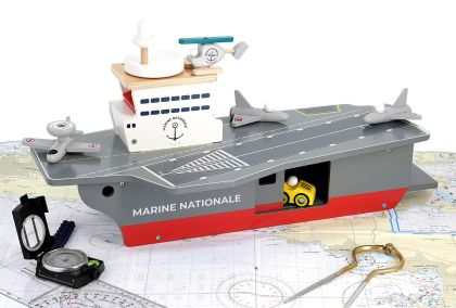 Дървена играчка - Самолетоносач - по дизайн Marine Nationale - VILAC