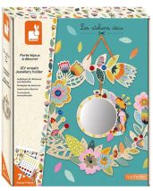 Janod, играчка, играчки, творчески комплект, детски творчески комплект, създай си поставка за бижута, детска поставка за бижута, цветна поставка за бижута, създай сам поставка за бижута, творчески комплект с цветни аксесоари, продукти janod, играчки Janod