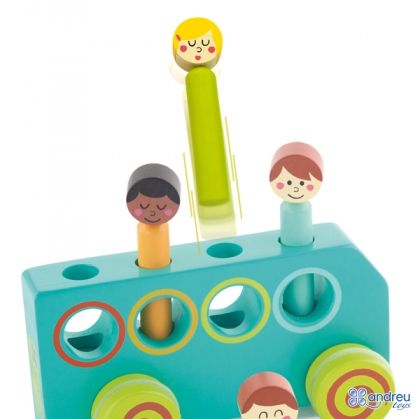 Andreu toys - Дървено автобусче с четири цветни фигурки