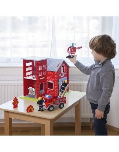 new classic toys, дървена, пожарна, станция, пожар, пожарникари, игра, игри, играчка, играчки