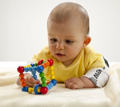 heimess, дървена, бебешка, дрънкалка, еластичен, куб, дървена дрънкалка, дрънкалка, бебешка дрънкалка, бебешки дрънкалки, бебешка играчка, дървена играчка, залъгалка, дрънкалки за бебета, за бебета, играчка, играчки, игри, игра