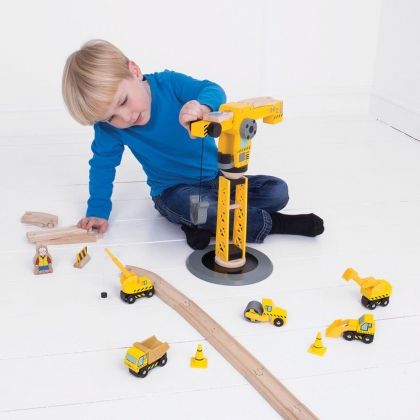 bigjigs, дървен строителен комплект с кран, дървен кран, строителна площадка, строителен комплект, трактор, валяк, кран, строител, игра, игри, играчка, играчки