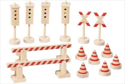 Goki, дървена играчка, mътни знаци с регулировчик, строителни конуси, пътни знаци, регулируем светофар, образoвателна играчка, развиваща игра, занимателна, обучителна играчка, креативна играчка, игра, играчка, играчки
