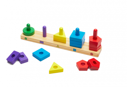 Melissa & Doug, дървена игра за нанизване, геометрични фигури, игра за нанизване, низанка, дървена игра, фигури, цветове, образователна игра, игра, игри, играчка, играчки