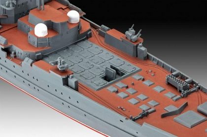 Revell, сглобяем модел, военен кораб Петър Велики, кораб за сглобяване, играчка за сглобяване, военен кораб за сглобяване, игра, игри, играчка, играчки  