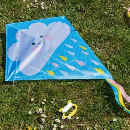 rex london, детско хвърчило, щастливият дъждовен облак, хвърчило, забавно хвърчило, игри навън, игра, игри, играчка, играчки