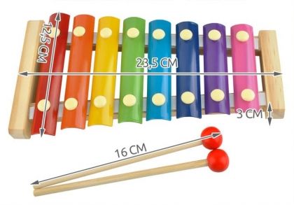 Този цветен ксилофон е перфектната образователна ирачка за най-малките. Той ще запознае децата с някои музикални тънкости и ще им помогне да развият своята музикална страст. 8-те метални звукови пластини в дървена рамка ви позволяват да изсвирвате 8 разли