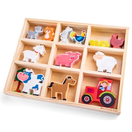 New Classic Toys, играчка, играчки, дървена играчка, дървени играчки, комплект с дървени фигурки, детски комплект с фигурки, дървени фигурки за игра, дървени животни, дървени фермерски животни, животните от фермата, играчки, комплект с фигурки за игра