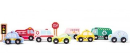 New Classic Toys - Комплект за игра с дървени фигурки - Транспортни средства