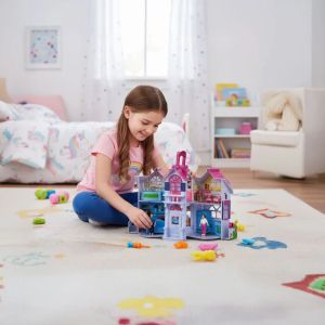Сгъваема къща за кукли с аксесоари за игра