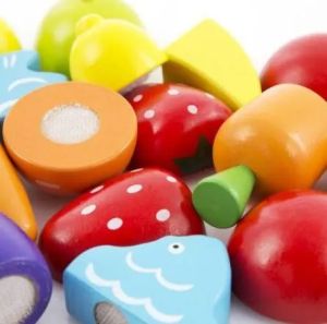 Дървени играчки за готвене - Плодове и зеленчуци с кофа