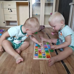 Дървен пъзел - цифри и азбука на английски език
