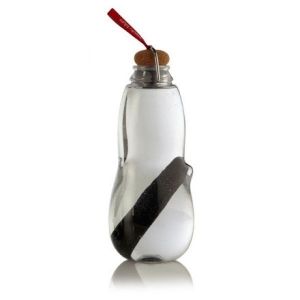Black+Blum – Пластмасова бутилка за вода с активен въглен - Червено