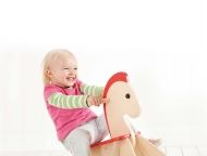 Hape, дървено, конче, люлка, играчка, играчки, игри, игра